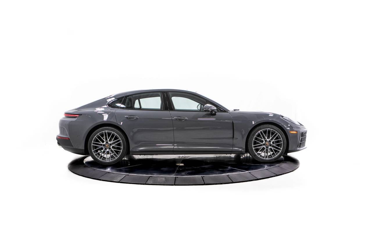 Thumbnail: 2026 Porsche Panamera - 8