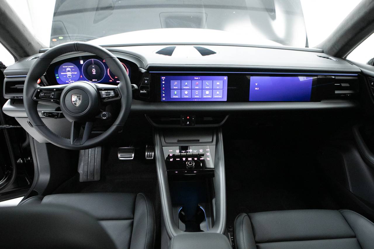 Thumbnail: 2025 Porsche Macan - 20