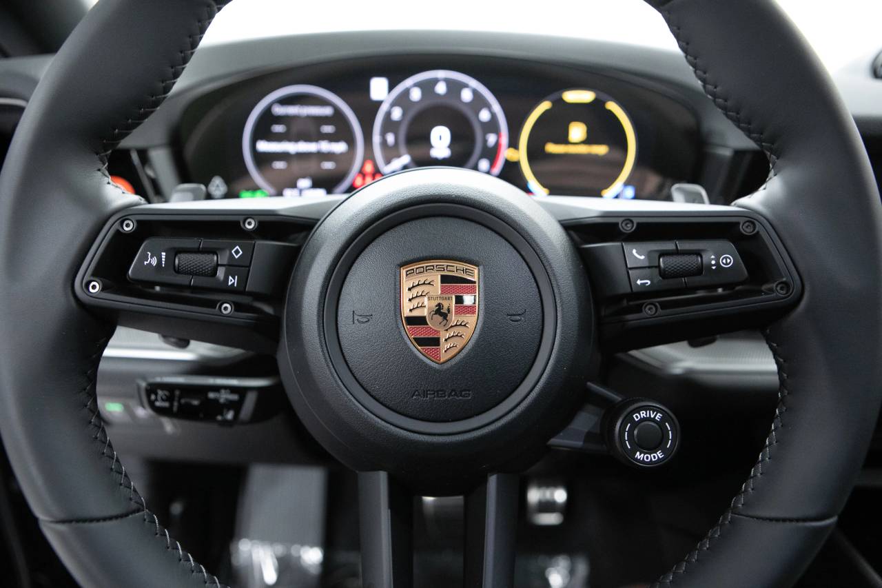 Thumbnail: 2026 Porsche  - 21