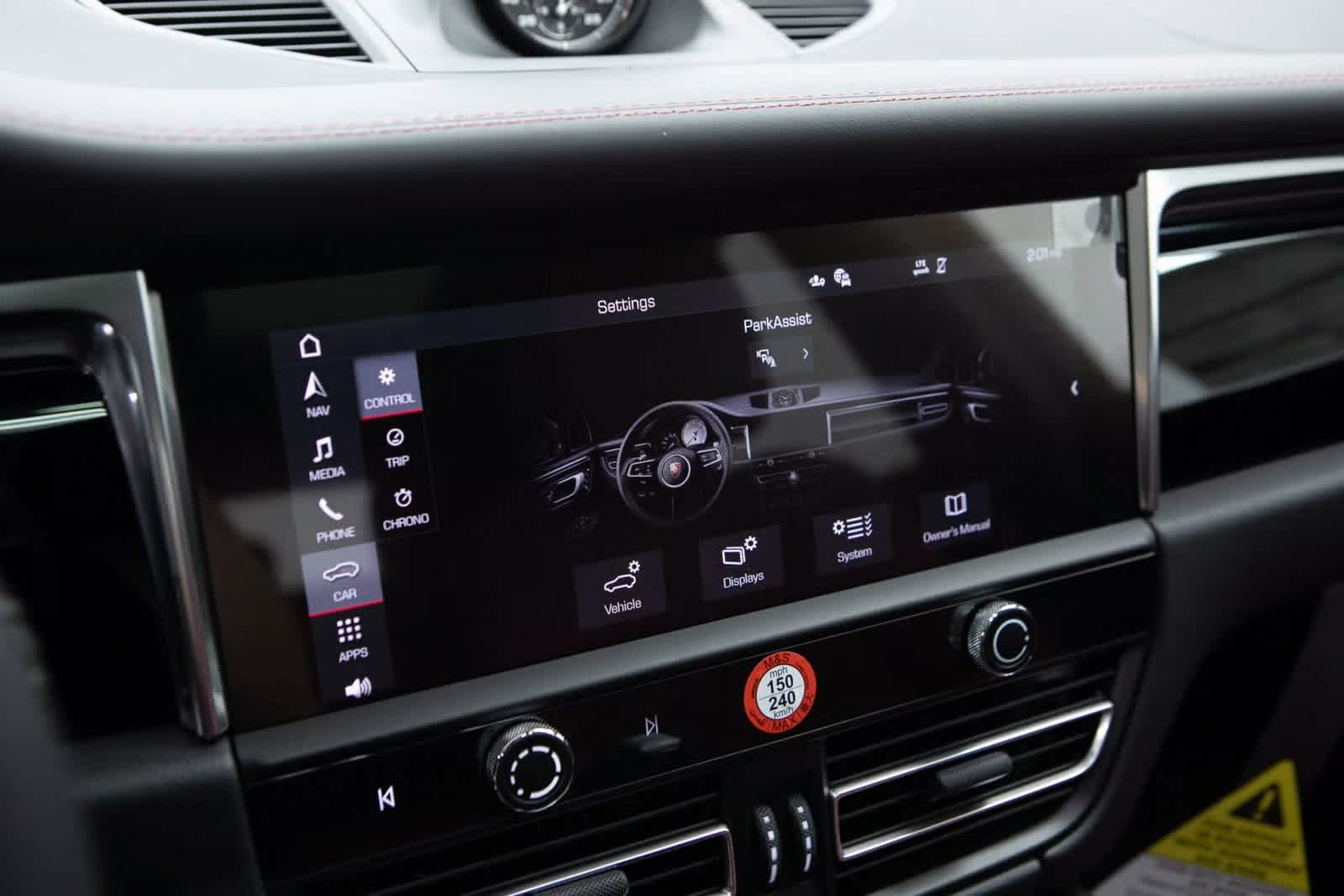 Thumbnail: 2025 Porsche Macan - 15