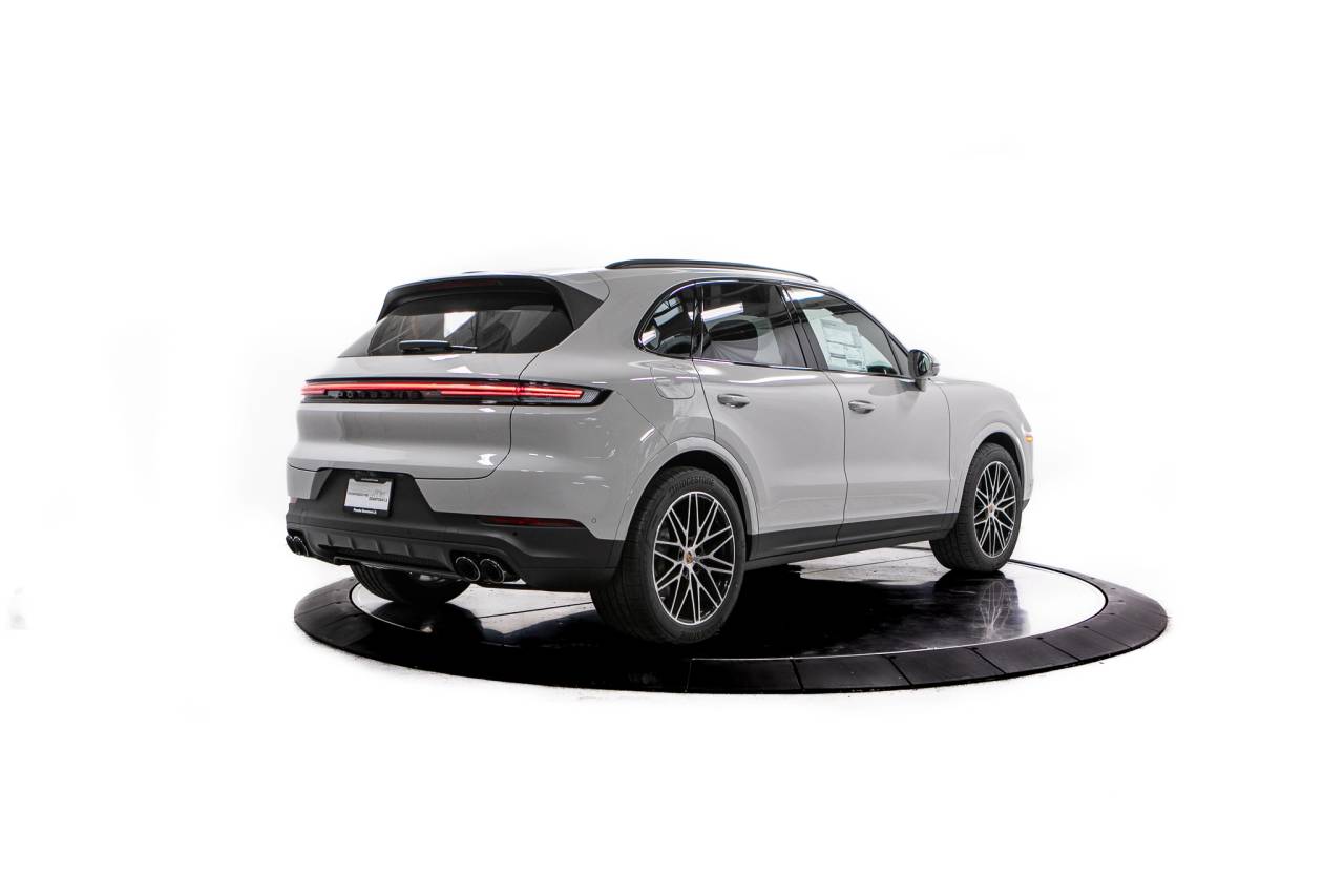 Thumbnail: 2026 Porsche Cayenne - 7