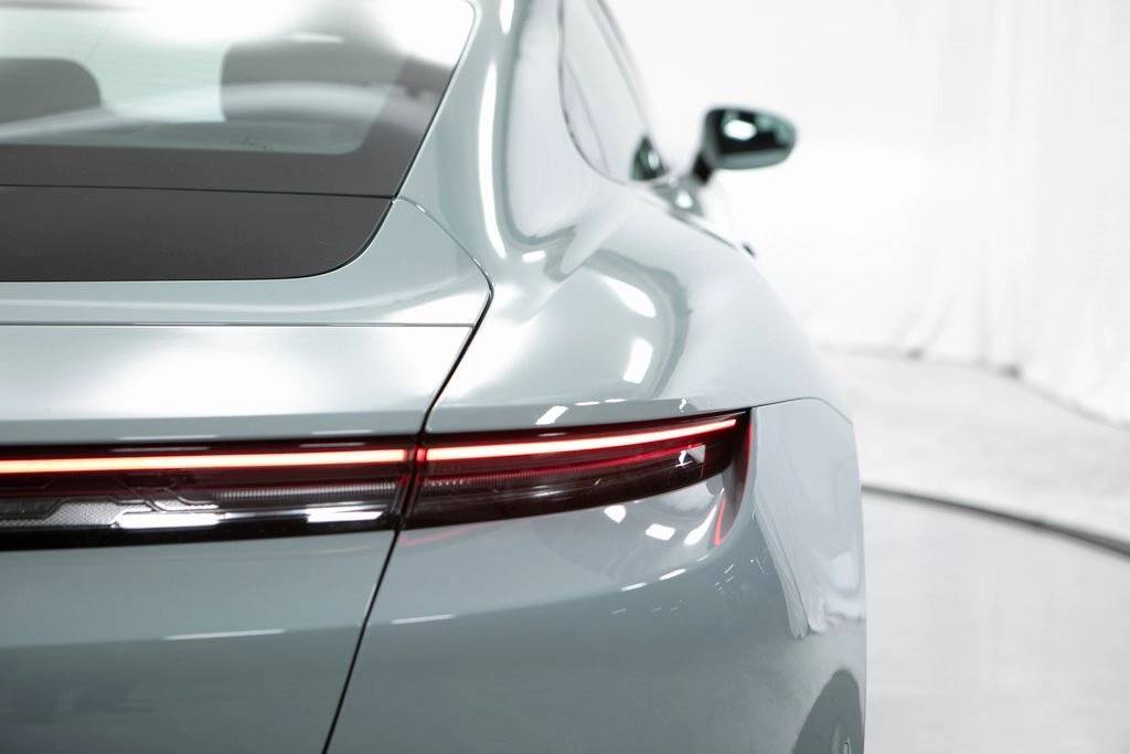 Thumbnail: 2025 Porsche Taycan - 40
