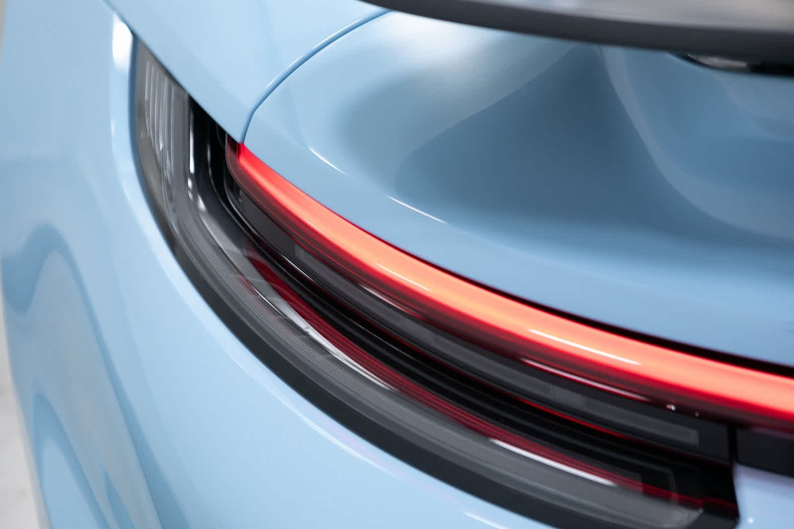 Thumbnail: 2025 Porsche 911 - 32