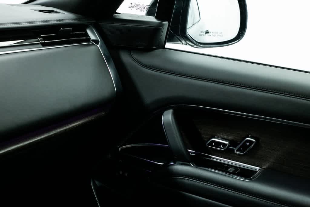 Thumbnail: 2023 Land Rover Range Rover - 26