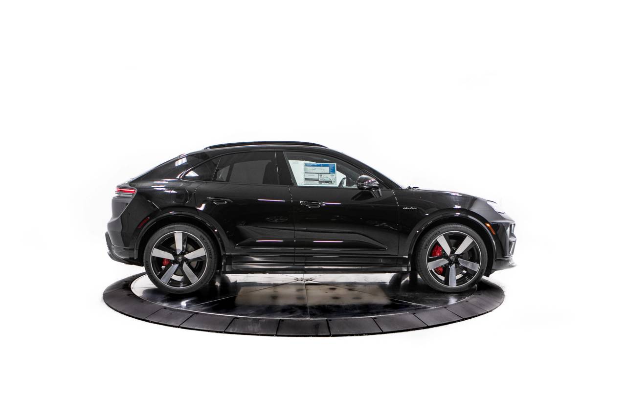 Thumbnail: 2025 Porsche Macan - 8