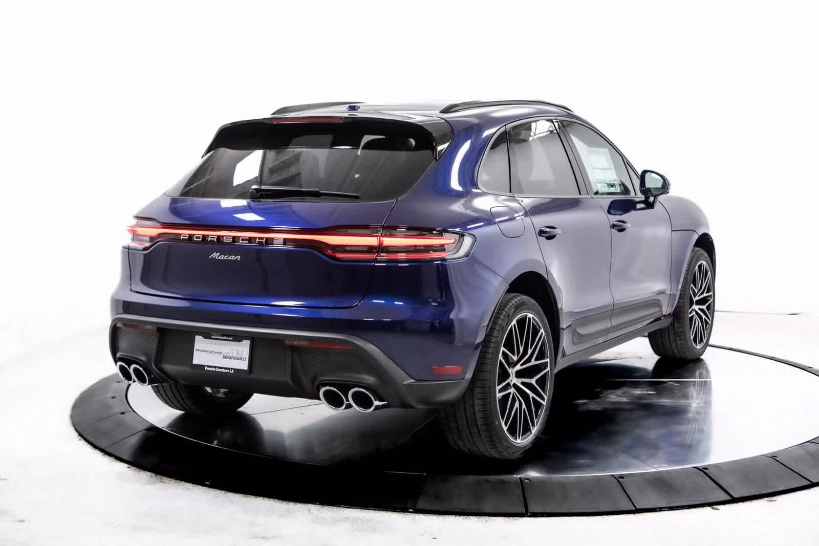 Thumbnail: 2025 Porsche Macan - 7