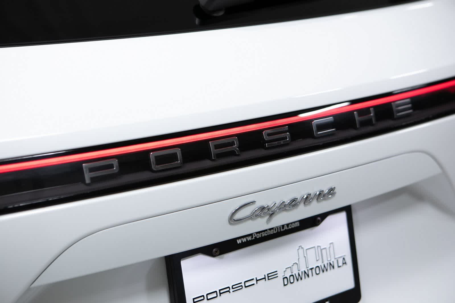 Thumbnail: 2022 Porsche Cayenne - 34