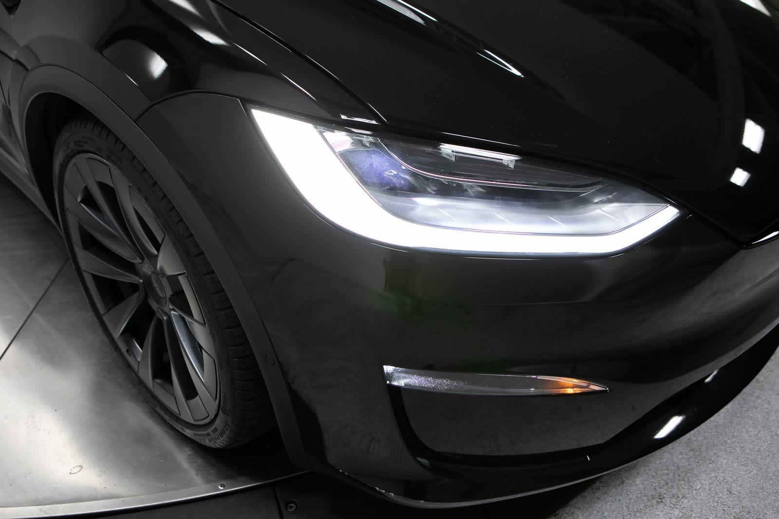 Thumbnail: 2022 Tesla Model X - 12