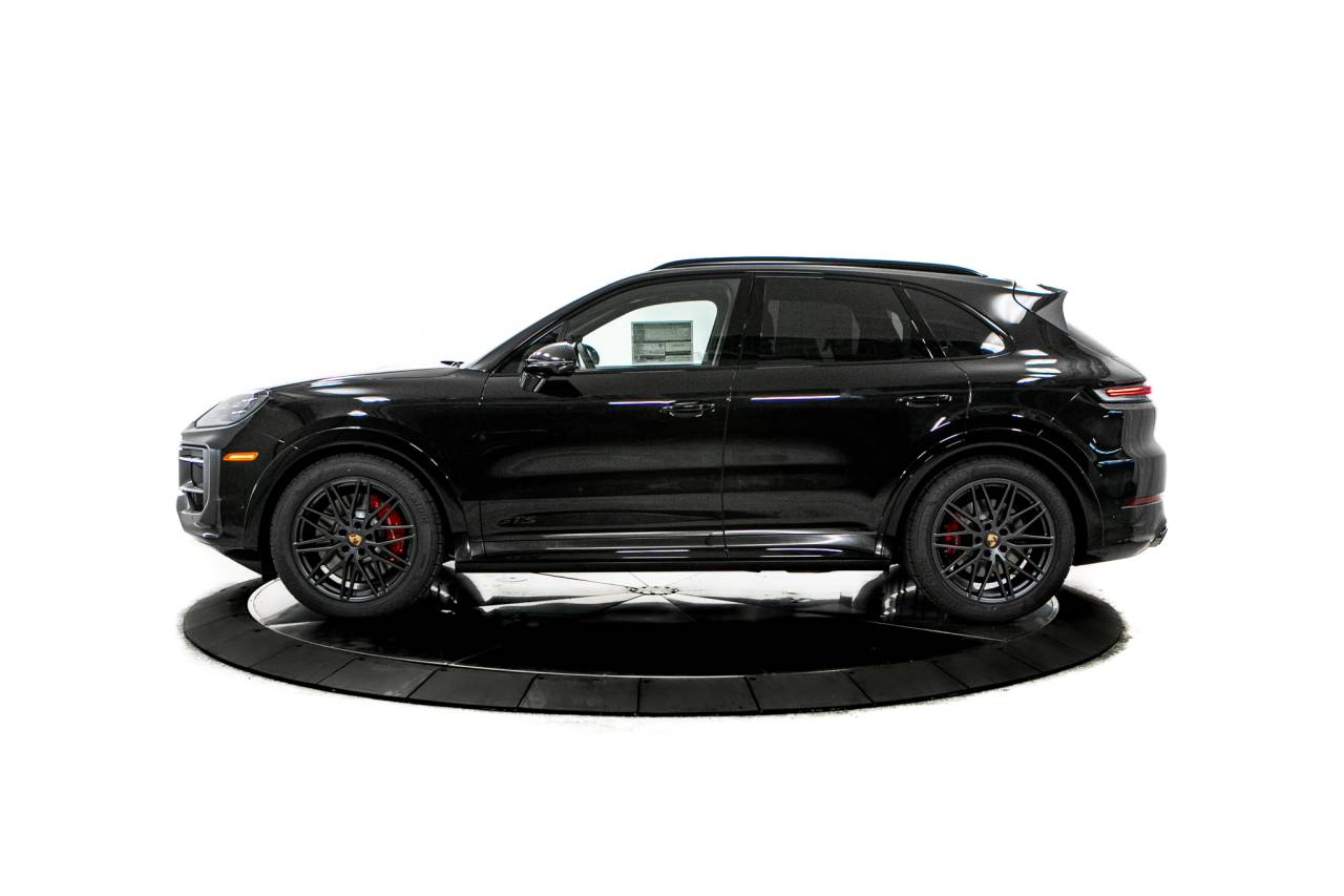 Thumbnail: 2026 Porsche Cayenne - 2