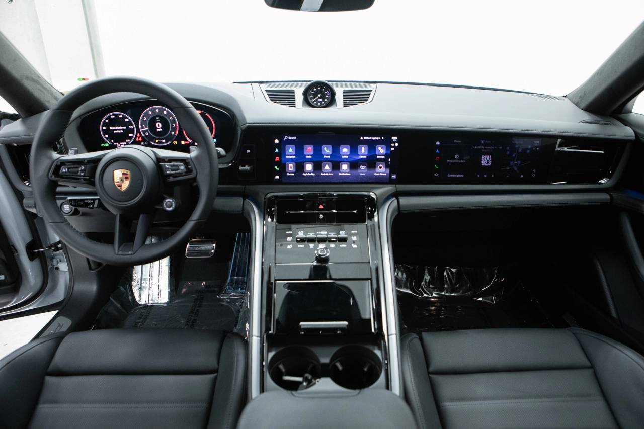 Thumbnail: 2026 Porsche Panamera - 20