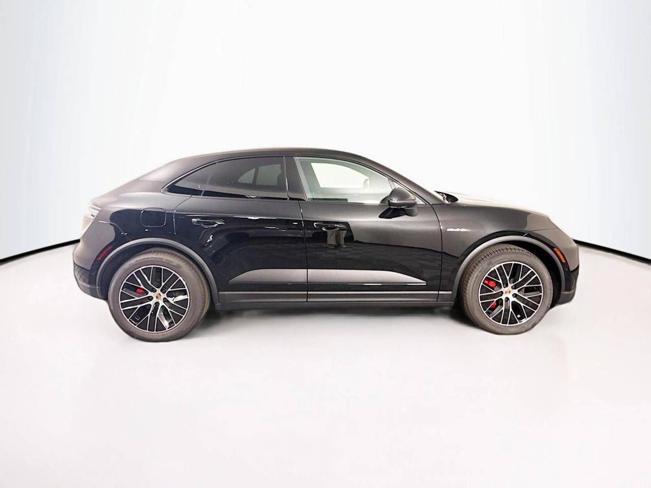 Thumbnail: 2025 Porsche Macan - 8