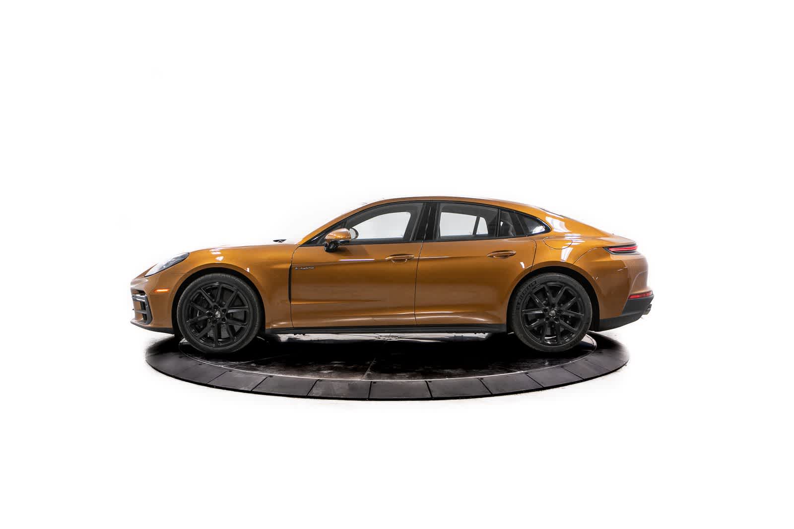 Thumbnail: 2025 Porsche Panamera - 2