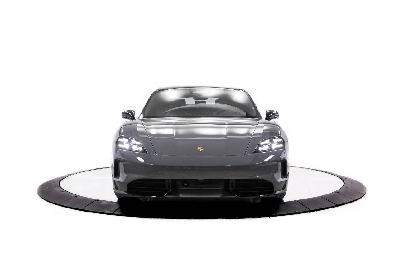Thumbnail: 2026 Porsche Taycan - 10
