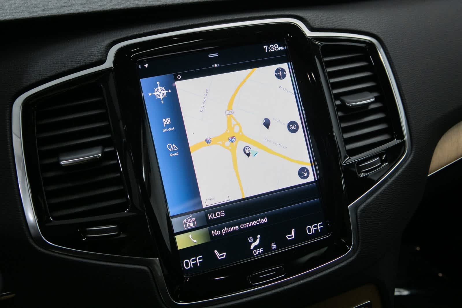 Thumbnail: 2022 Volvo XC90 - 15