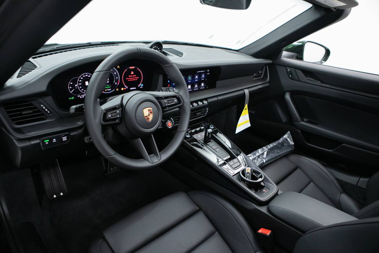 Thumbnail: 2026 Porsche 911 - 4