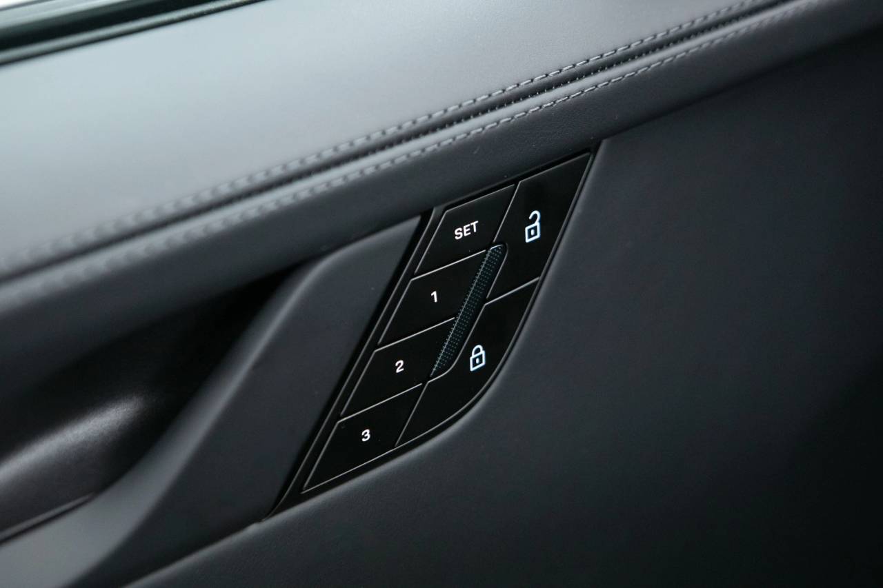 Thumbnail: 2026 Porsche 911 - 26