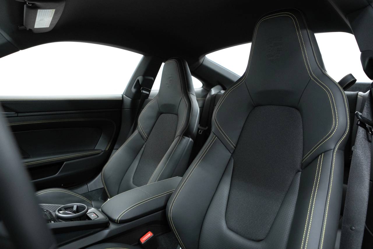 Thumbnail: 2026 Porsche 911 - 5