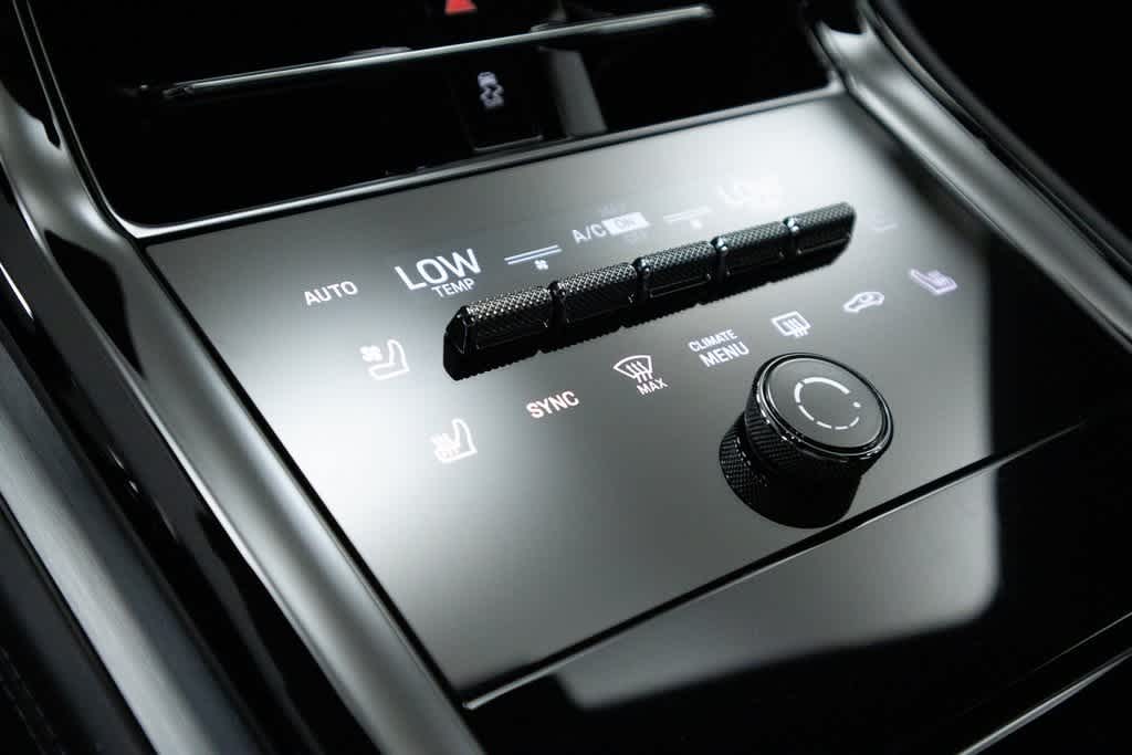 Thumbnail: 2024 Porsche Panamera - 22