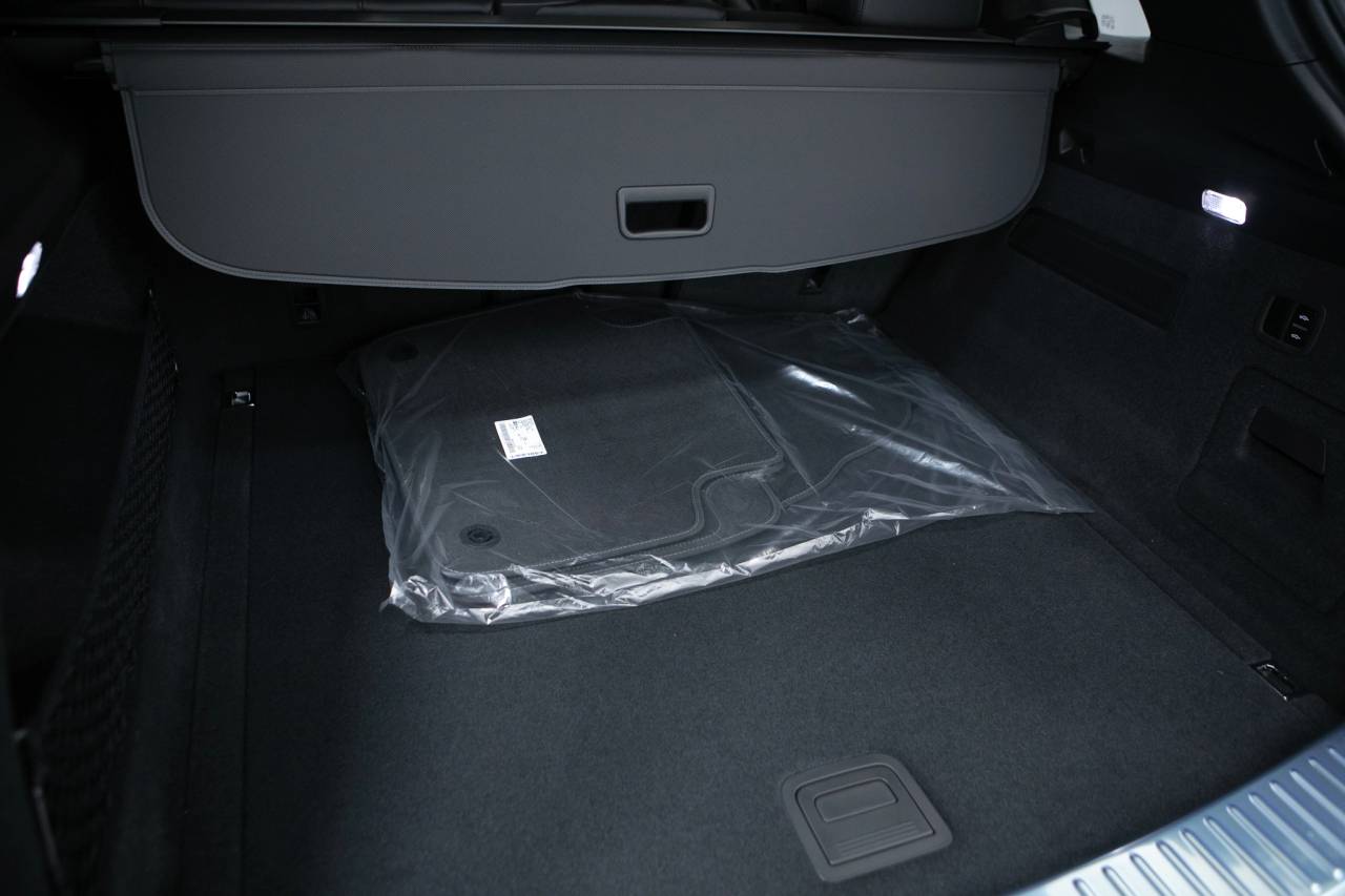 Thumbnail: 2026 Porsche Cayenne - 40