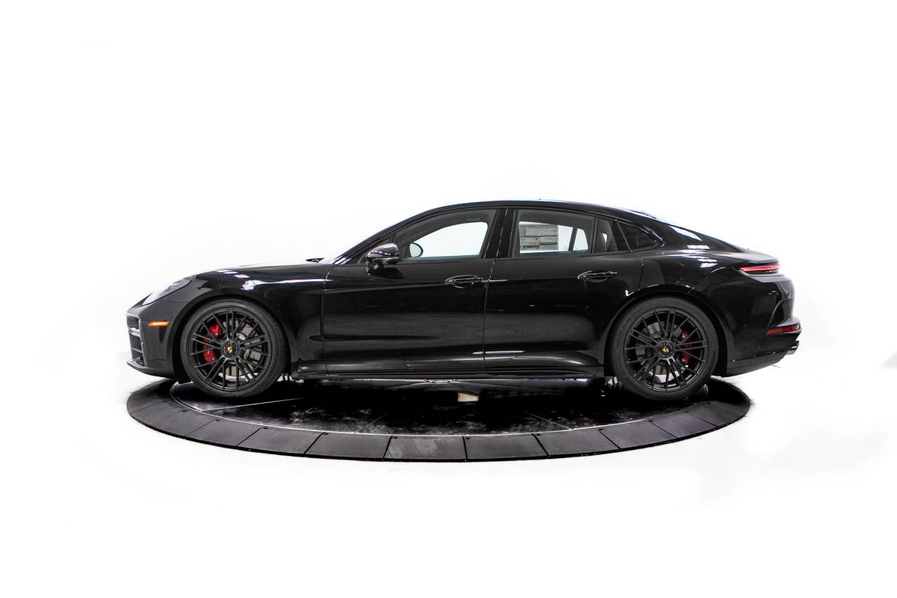 Thumbnail: 2026 Porsche Panamera - 2