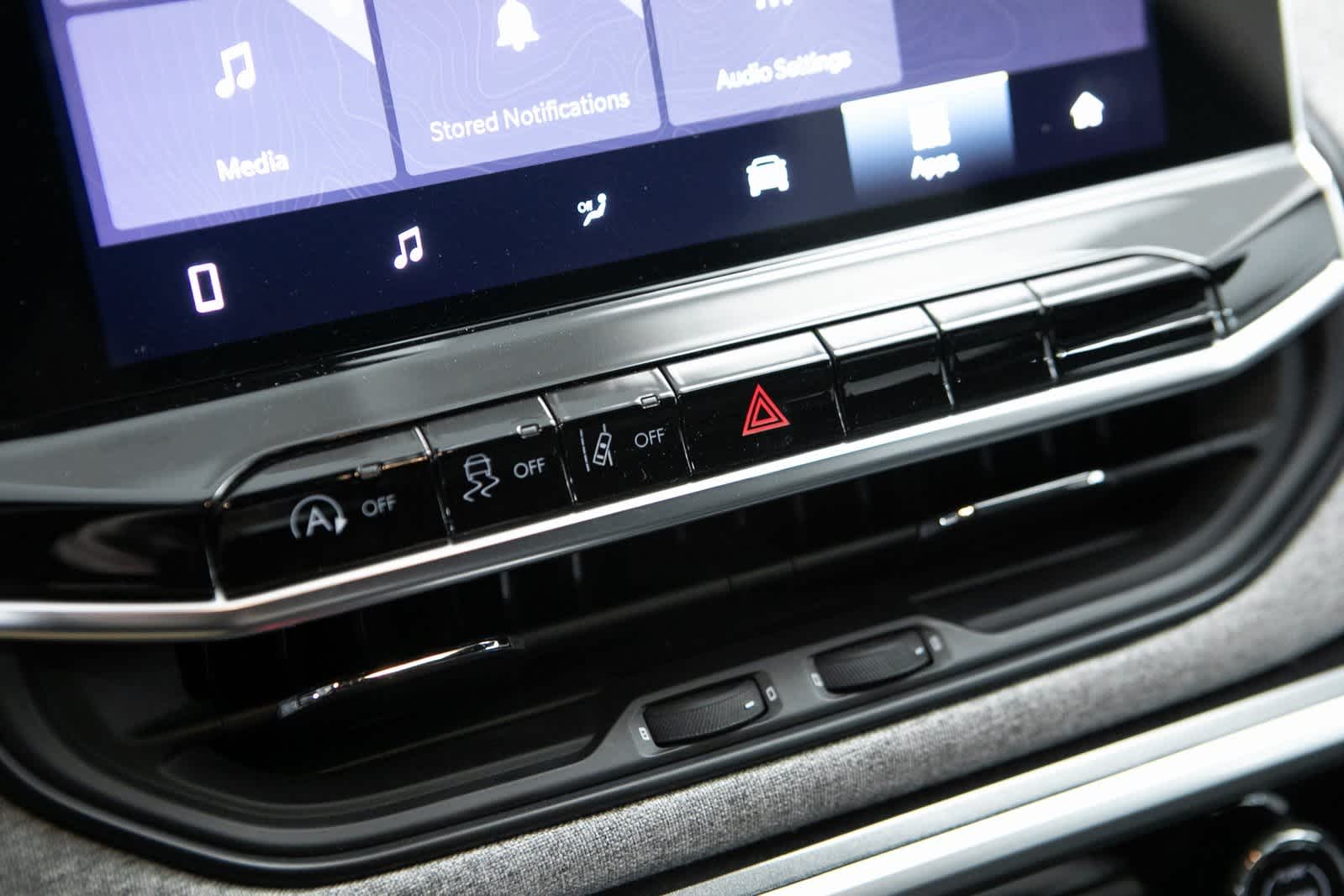 Thumbnail: 2023 Jeep Compass - 18