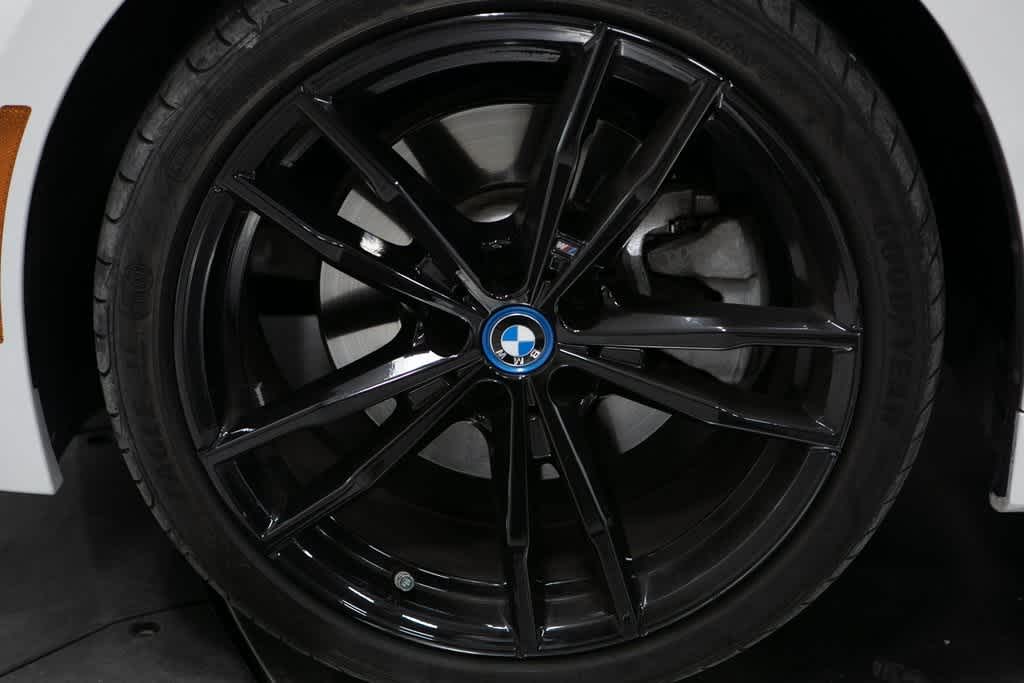 Thumbnail: 2023 BMW 3 Series - 11