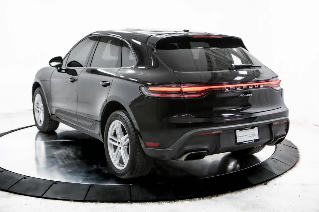 2023 Porsche Macan Base photo 3