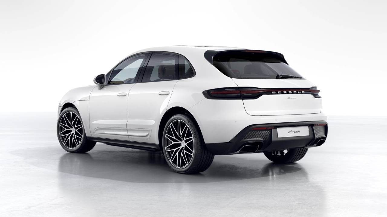Thumbnail: 2026 Porsche Macan - 3
