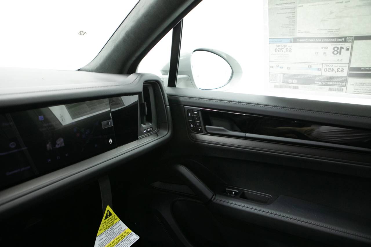 Thumbnail: 2026 Porsche Cayenne - 33