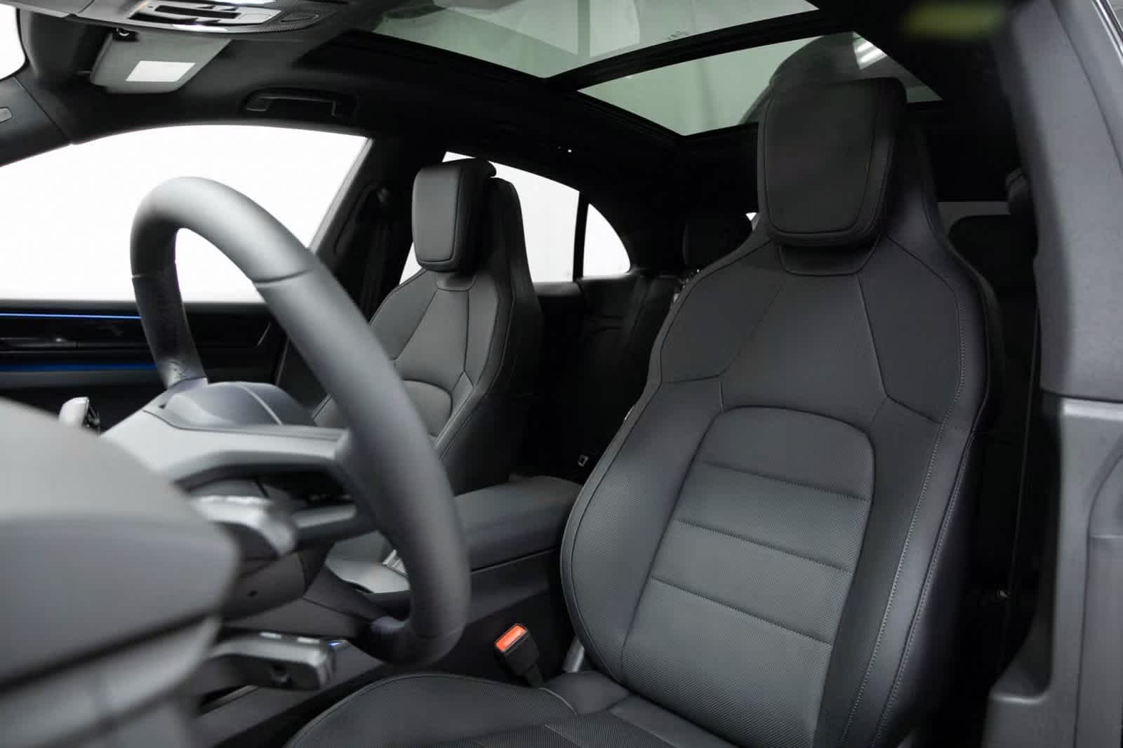 Thumbnail: 2025 Porsche Macan - 5