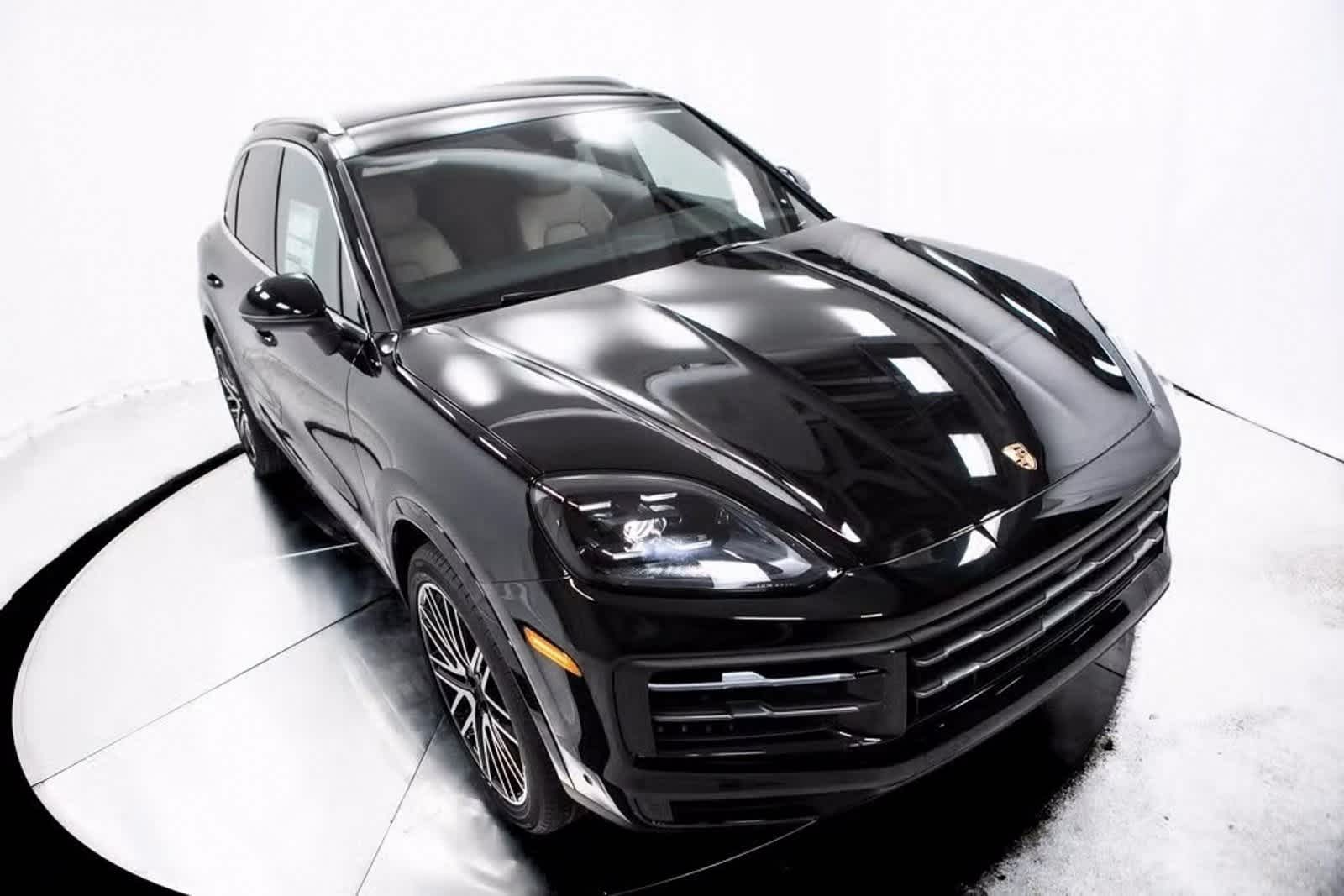 Thumbnail: 2025 Porsche Cayenne - 39