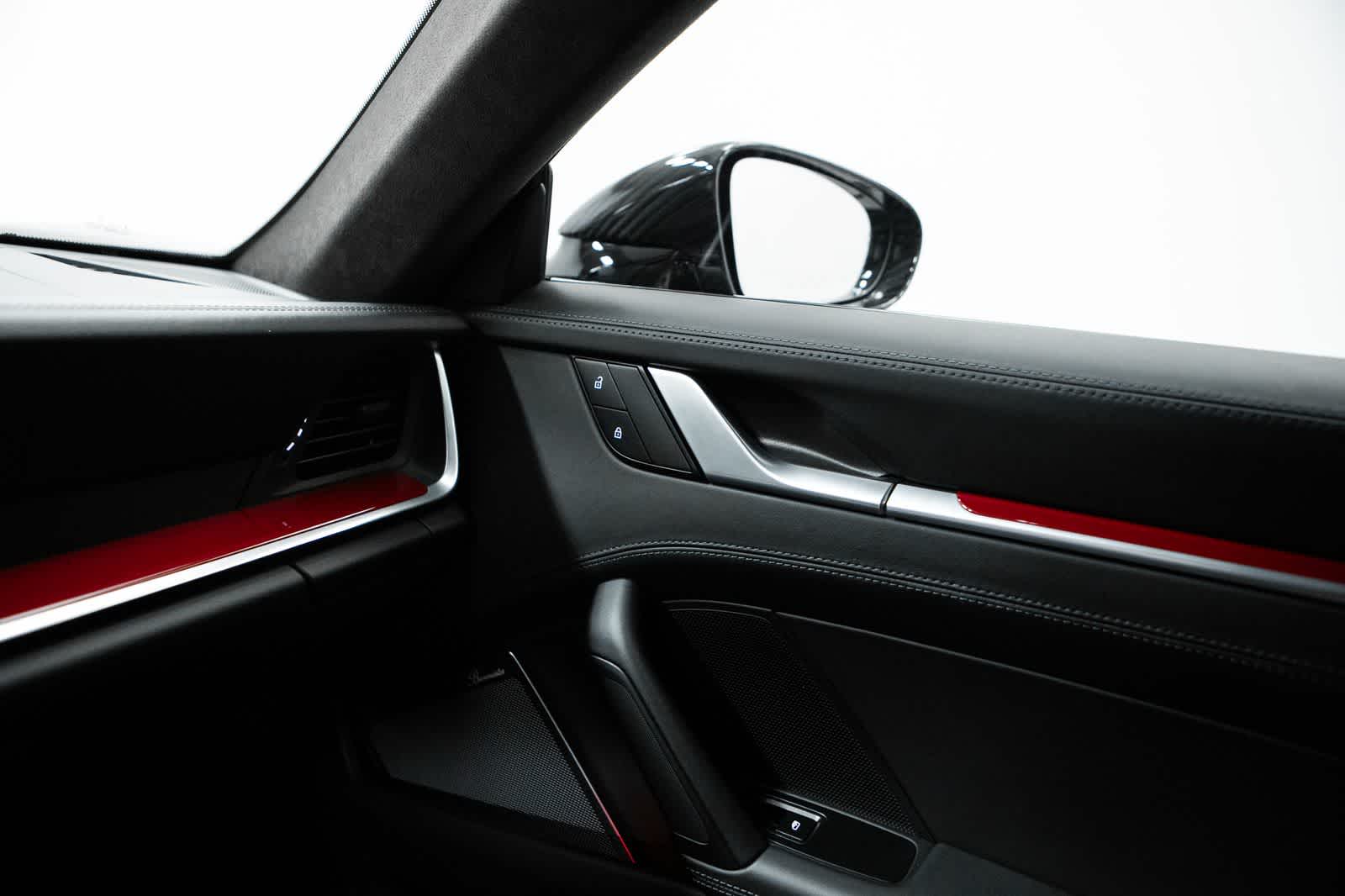 Thumbnail: 2022 Porsche 911 - 31