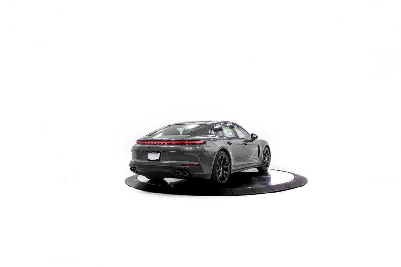 Thumbnail: 2026 Porsche Panamera - 7