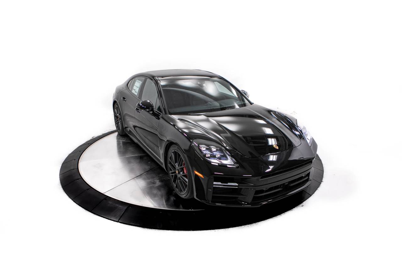 Thumbnail: 2026 Porsche Panamera - 19