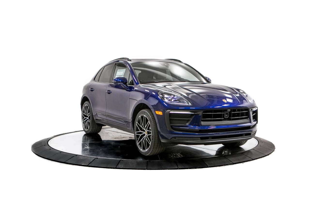 Thumbnail: 2026 Porsche Macan - 9