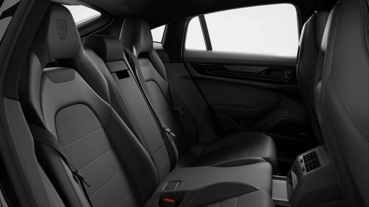 Thumbnail: 2025 Porsche Panamera - 11