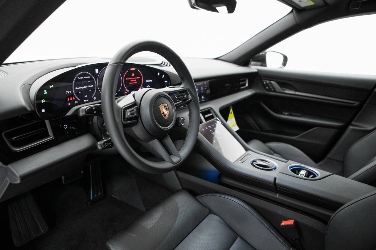 Thumbnail: 2026 Porsche Taycan - 4