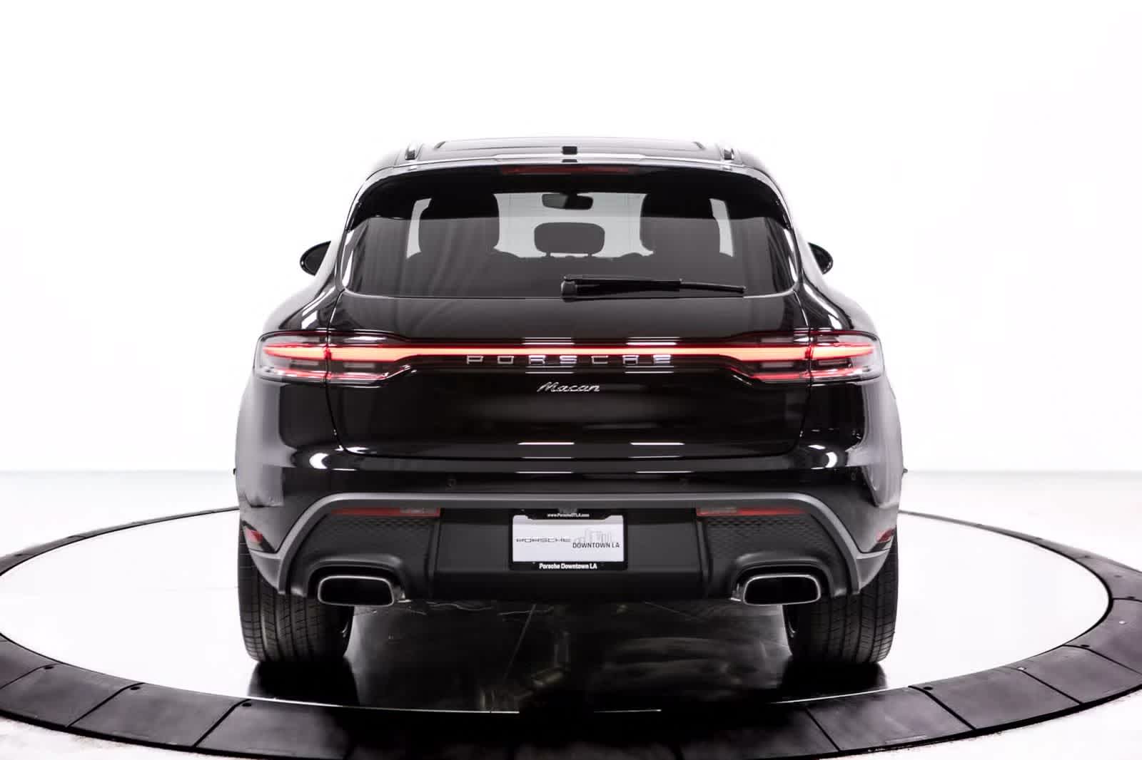 Thumbnail: 2026 Porsche Macan - 6