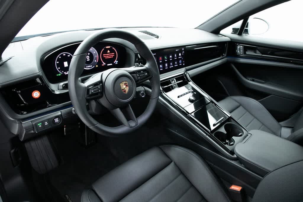 2025 Porsche Panamera Base photo 4