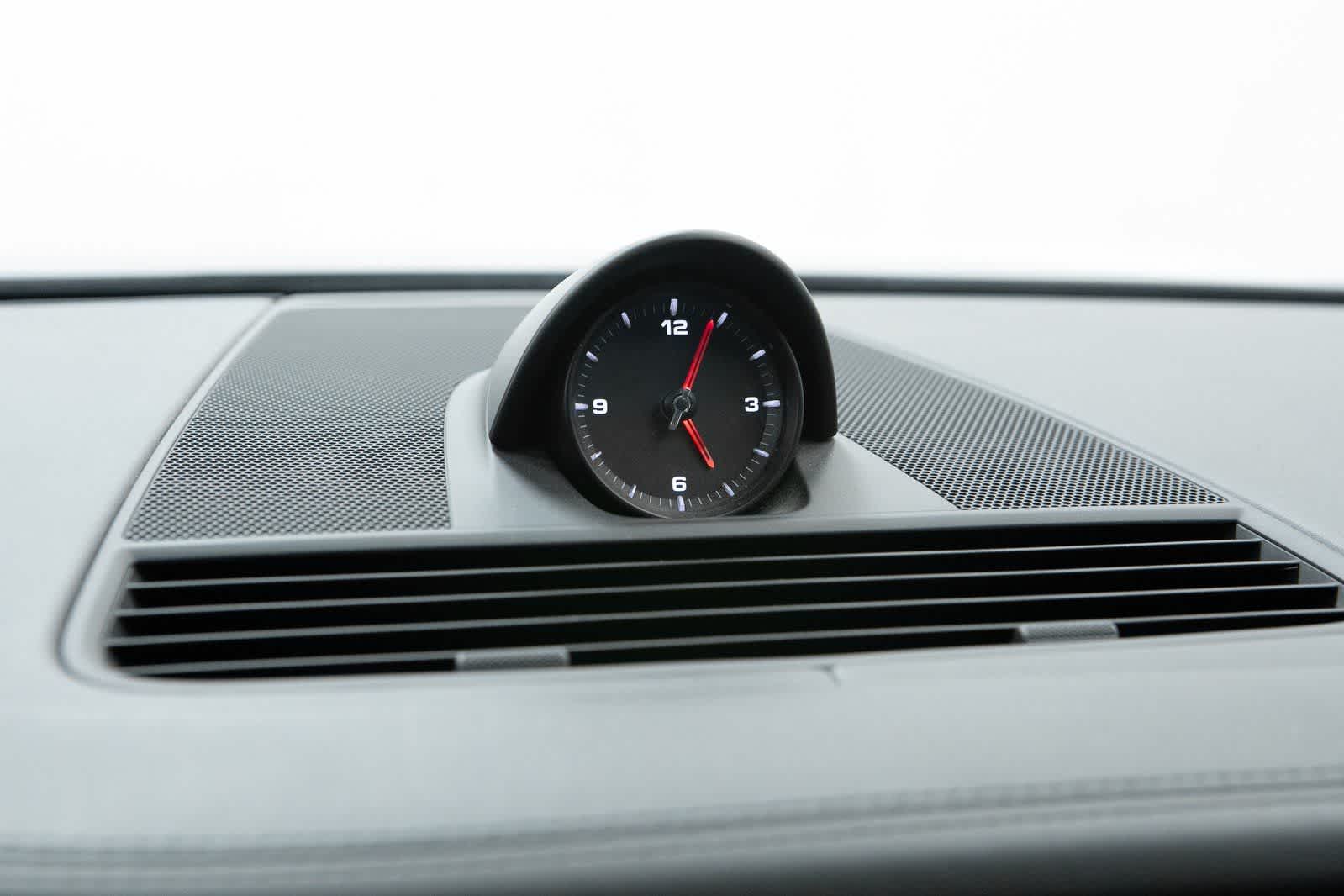 Thumbnail: 2022 Porsche Panamera - 25