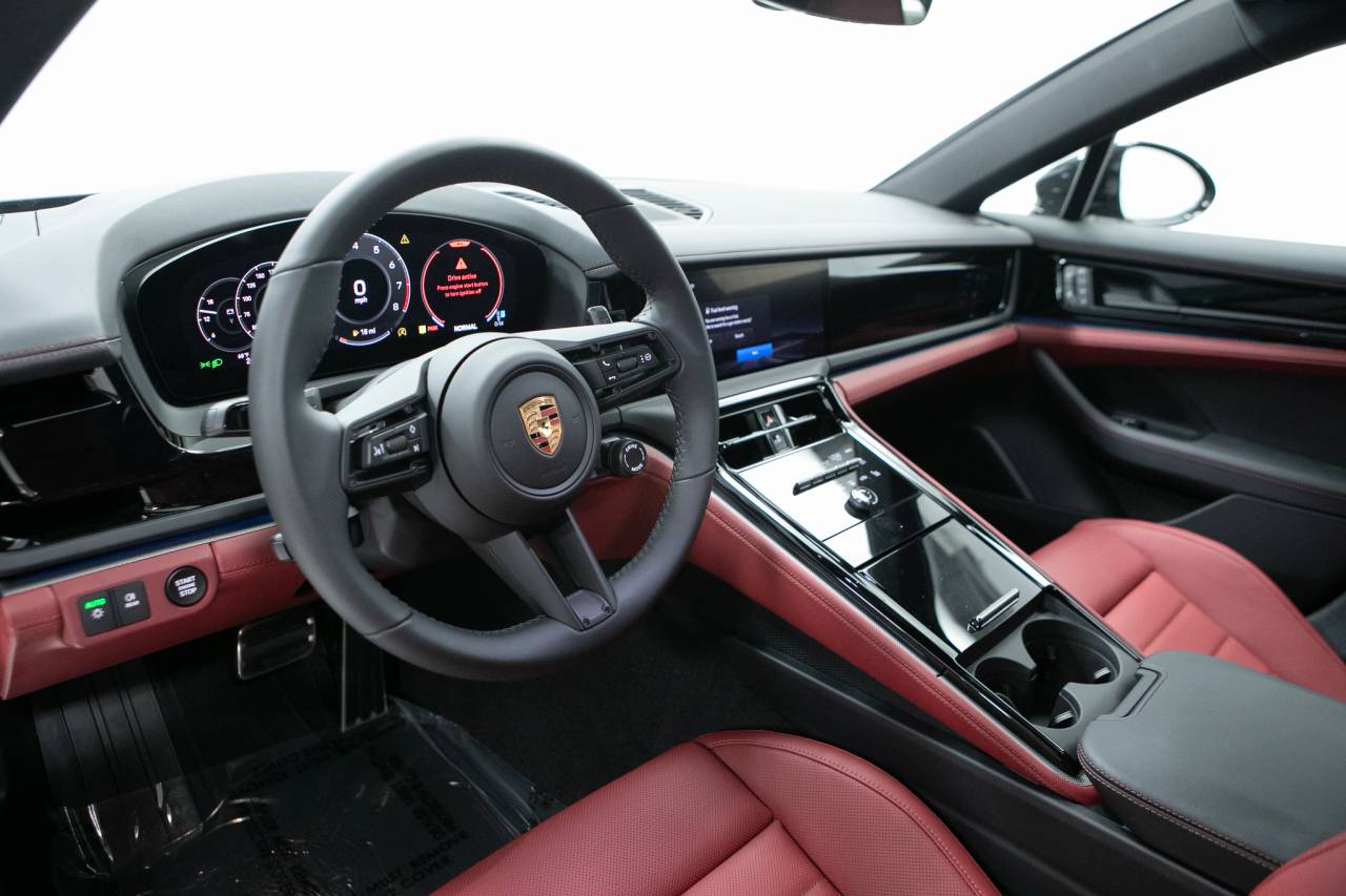 Thumbnail: 2026 Porsche Panamera - 4