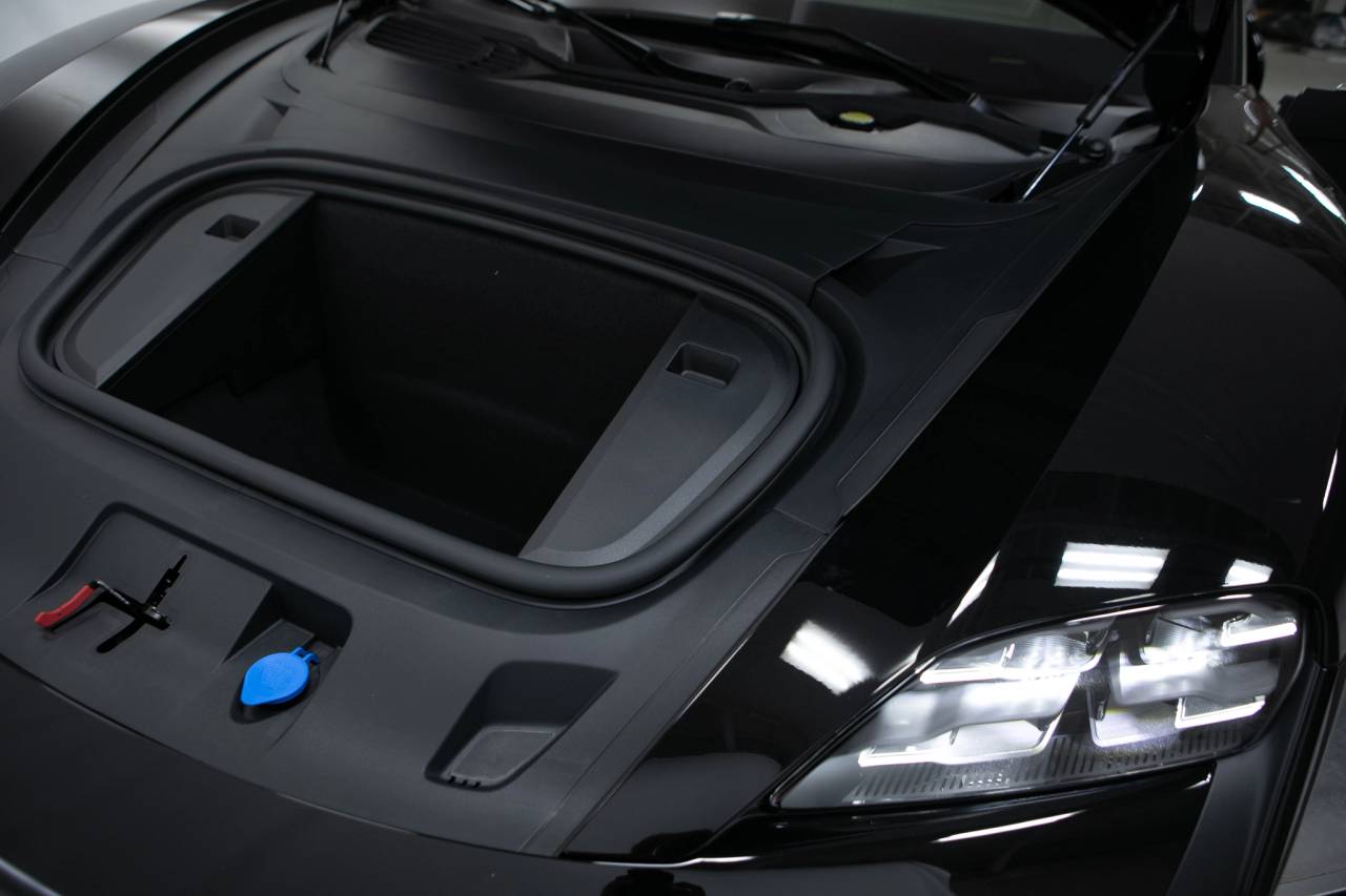 Thumbnail: 2026 Porsche Taycan - 40