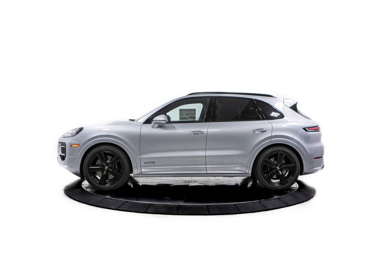 Thumbnail: 2026 Porsche Cayenne - 2
