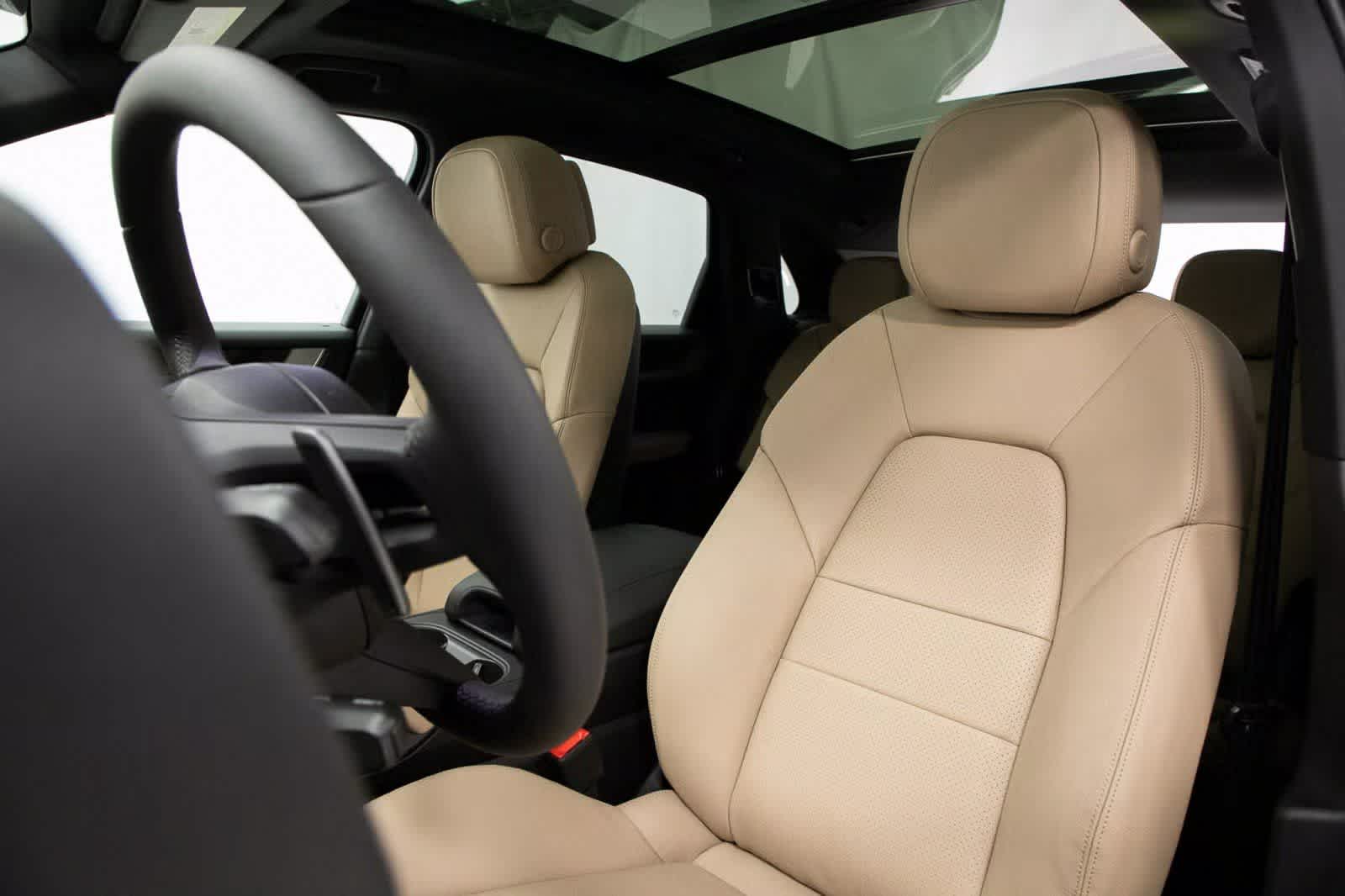 Thumbnail: 2025 Porsche Cayenne - 5