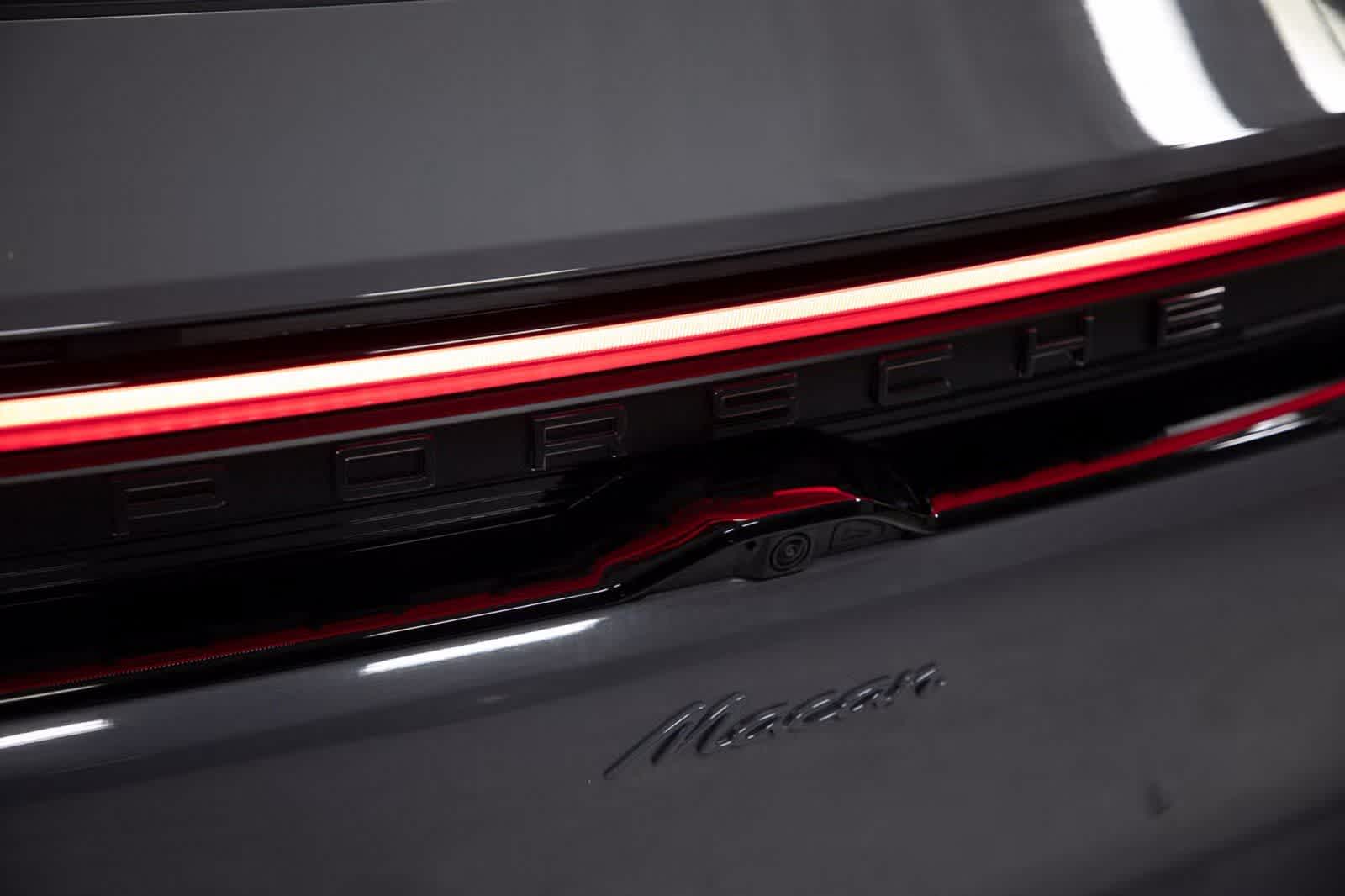 Thumbnail: 2025 Porsche Macan - 34