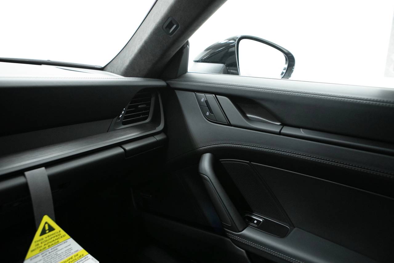 Thumbnail: 2026 Porsche 911 - 33