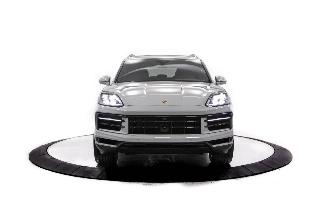 Thumbnail: 2026 Porsche Cayenne - 10