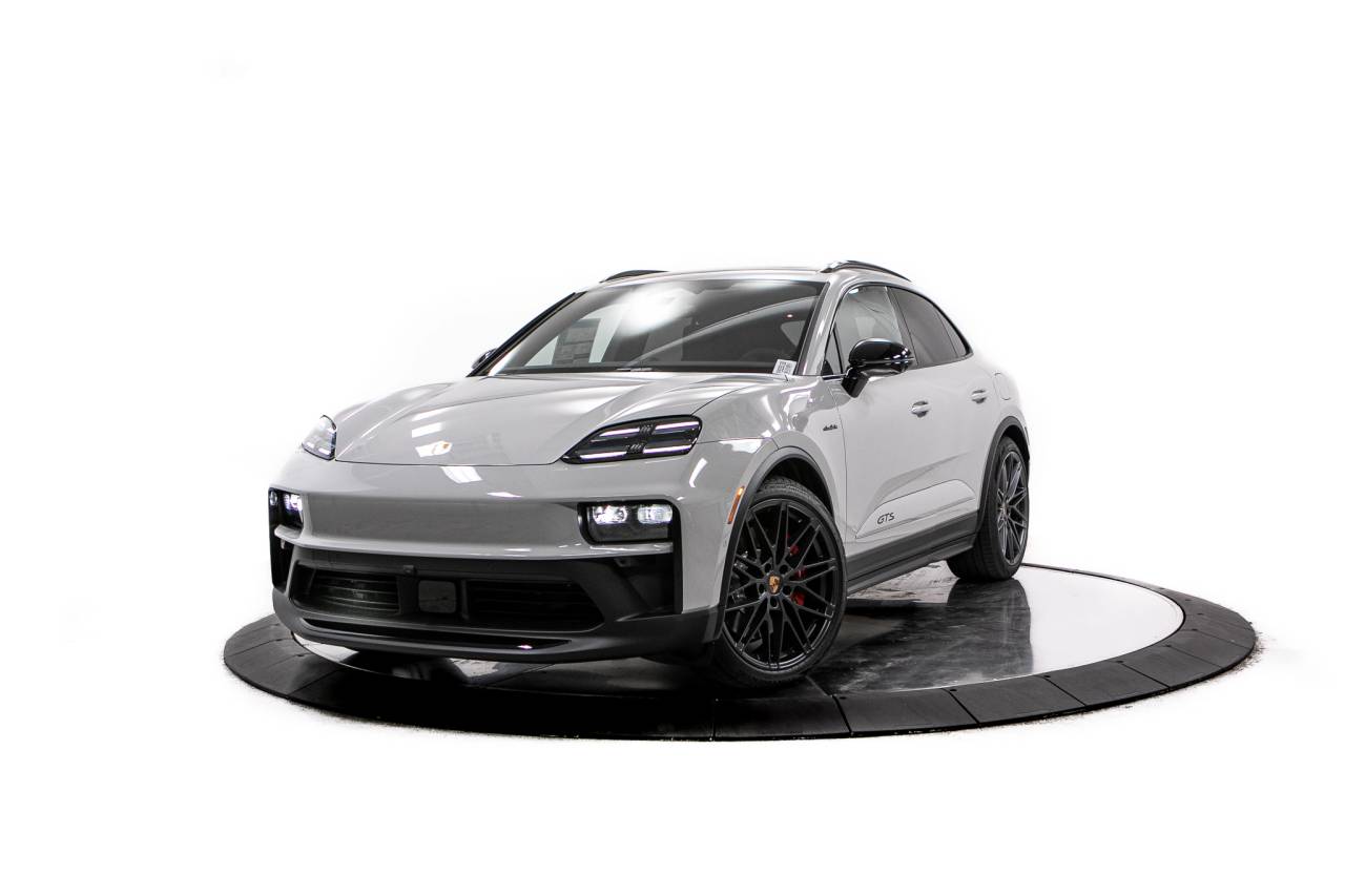 Thumbnail: 2026 Porsche Macan - 1