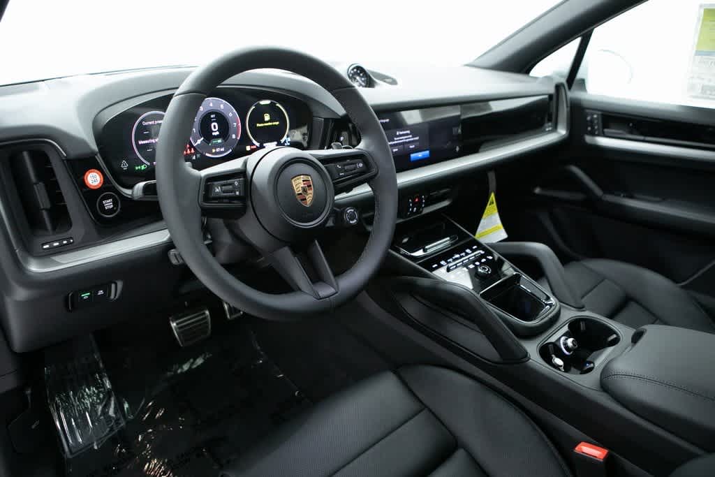Thumbnail: 2025 Porsche Cayenne - 4