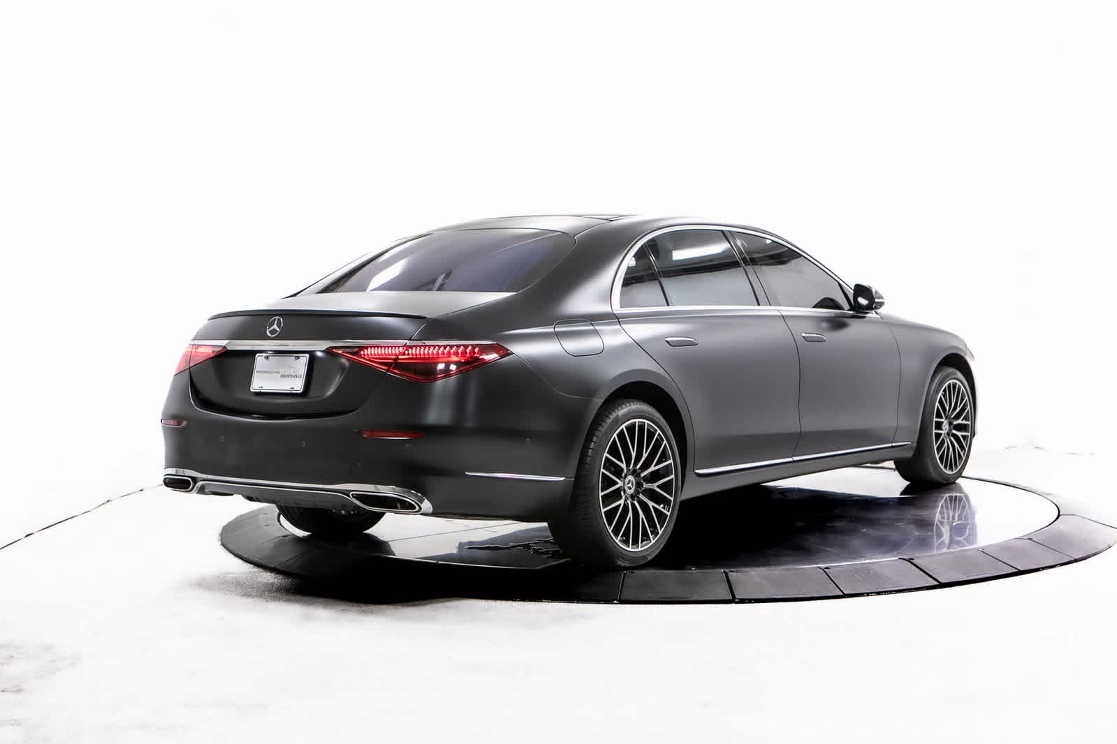 Thumbnail: 2023 Mercedes-Benz S-Class - 7